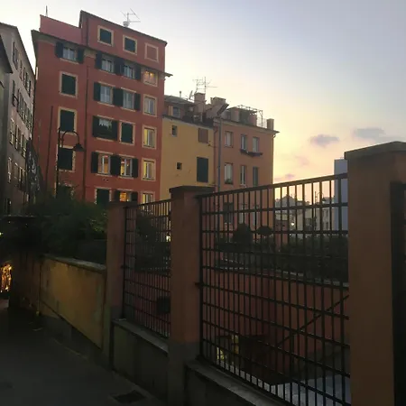 Luce, Un Delizioso In Centro A Appartamento Genova